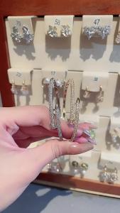 Viviann Zircon Geometry Bracelet New Design Gold Bracelet Sparkling Zircon Bangle Bracelet for Women Jewelry Fashionable Classic Style Stainless Steel BraceletInlaid With ZirconFor Womens Daily Wear