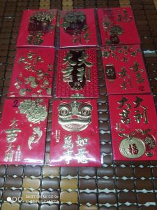 COMBO 30 BAO LÌ XÌ ĐỎ CHỮ HOA KT 16X9CM NHŨ NỔI MẪU NGẪU NHIÊN