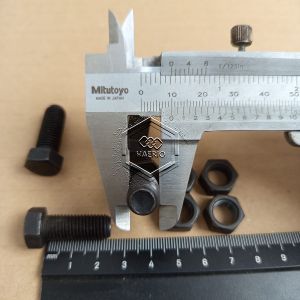 BAUT MUR BAJA M10 X 25 FULL DRAT HALUS KUNCI 14 PANJANG 25CM 25 CM GRADE 8.8 BAUD M10X25 25MM 25 MM PITCH DRAT 1.25 HITAM DIAMETER DRAT 10MM 10X25 10 X 25