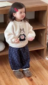 Childrens clothing for autumn and winter 2025 Korean-style childrens clothing baby girls thickened sweatshirt and pants set