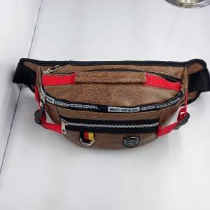 Tas Pinggang Kulit POLO AMSTAR: Tas Fungsional untuk Aktivitas Outdoor