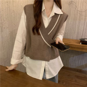 Groove_grace U018 เตรียมจัดส่ง เสื้อกั๊กไหมพรม แด่งปาดข้าง คอวีสไตล์สาววัยรุ่น สไตล์วิทยาลัย