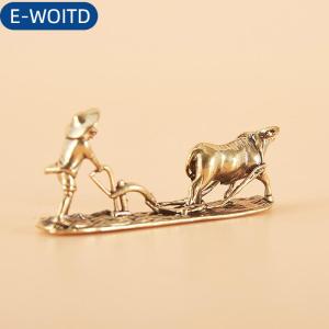 E-WOITD 1 Piece cổ điển trang trí nhà bộ sưu tập của trà Pet Brass khắc handholds kim loại Thủ công mỹ nghệ cũ nông dân và bò phòng khách trang trí