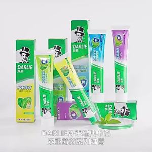 Darlie oral care travel kit set 4s (berus Gigi berus Gigi berus Gigi berus 50g) set Perjalanan UBAT Gigi腔护理旅行套装4s(牙刷牙刷牙刷牙刷50克)旅行套装UBAT牙齿