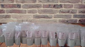 Grades Powder Pembersih Keramik Kamar Mandi Kemasan Plastik 1 Kg