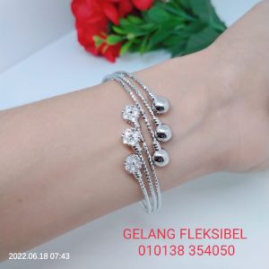 Gelang Regang Fleksibel Wanita Titanium Xuping Perhiasan Fashion Aksesoris Lapis Emas Tahan Lama Anti Karat
