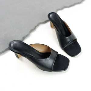 Hells Wanita Hak Runcing Kotak Kokop Kalong Kekinian Elegant Best Seller