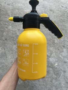 Bình xịt nước tưới cây 2 lít phun sương tưới cây thuốc muỗi vòi xịt điều chỉnh nhiều chế độ chế độ tưới tự động van giảm áp công nghệ Hàn Quốc.