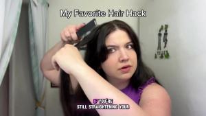 Lược chải tóc HerStyler giúp tạo kiểu tóc thẳng dễ dàng tạo kiểu và chia ngôi tóc. Lược chịu nhiệt giúp bảo vệ ngón tay khỏi các bề mặt nóng – Lược hình chữ V giúp định hình tóc giúp chia tóc dễ dàng hơn – Màu đen.