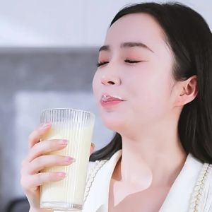 บลender และมิกเซอร์พกพาส่วนตัว มิกเซอร์ไฟฟ้าขนาดเล็กพร้อมขวดบลender 2x600ml สำหรับสมูทตี้ เชค มิลค์เชค