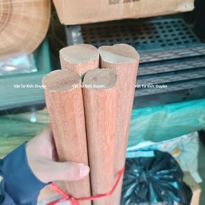 Cán xẻngcuốc gỗ lim 11 mét hàng đẹp chất lõi chuẩn bền đẹp (110 cm)