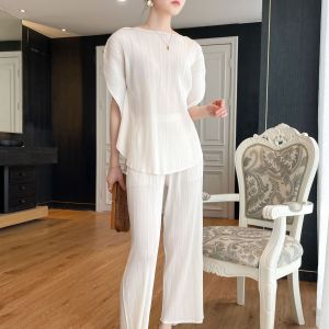 Miyake Pleated Casual Blouse for Plus Size Women personality all-match irregular heart-shaped 2032 (Only blouse)