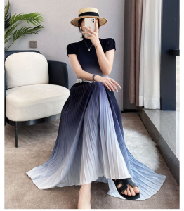 Nova quality⭐ One person one pleat ⭐Age-reducing Miyake pleated pleated suit with gradual color change womens summer slimming half skirt big swing two-piece set