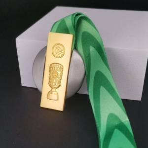 2024FA FA Cup UEFA Cup Carlsberg Liverpools German Cup winner Souvenir Indoor pingat tersendiri