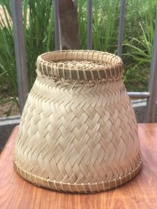 หวดจิ้วเย็บขอบด้วยหวาย สามารถใช้ได้กับหม้อนึ่ง เบอร์ 20นึ่งข้าวได้ 1 กิโล ต่อคร้ัง