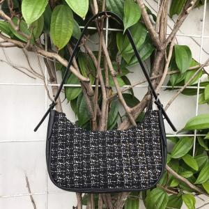 Tas Bahu Wanita Viral Warna Hitam