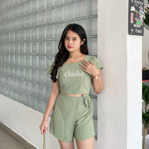 Zilia Set Setelan Wanita Atasan Blouse Lengan Pendek Dan Celana Rok Pendek Uragiri Korean Style Kekinian Terbaru Ootd by Clashe