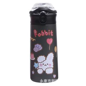 กระติกน้ำเด็กเก็บอุณหภูมิร้อนเย็น 600mlใช้หลอดดูดหรือยกดื่มได้ มาพร้อมสติ๊กเกอร์ลายการ์ตูนสุดน่ารักใช้ตกแต่งขวดได้