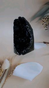 KRISTAL SG: Exotic Colour Crystal Black Flower Ball 彩晶奇石黑水花球