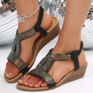 [Free Shipping] Flat mid-heel casual rhinestone student beach sandals Ins trend 2025 summer new womens sandals Korean version large size