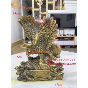 Đại bàng tung cánh bằng đồng đứng trên vạn lý trường thành (DxRxC :17x8x24cm nặng 2kg)