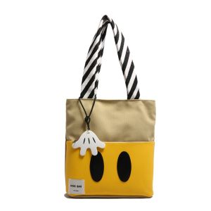 MAXI คาวาอิ กระเป๋าสะพายลายมิกกี้ พร้อมจี้ นุ่มนุ่มๆ กระเป๋าความจุขนาดใหญ่ ถุงเก็บสัมภาระ ง่ายๆ กระเป๋าผ้าใบการ์ตูน สำหรับผู้หญิง