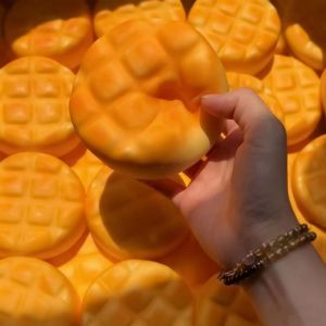 Juviaal 捏捏乐 squishy toy 解压玩具 Pink Color Sticky Rice Cake Squeeze Toy Double-Sided Slow Rebound Sensory Fidget Toy Squishy Texture Relaxation Toy Bread Squeeze Toy Anxiety Relief