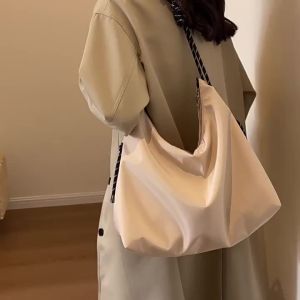 New Commuter Tote Bag Nylon Fabric Bag Large Capacity Student Class Shoulder Bag Simple Versatile Waterproof Fabric Bag