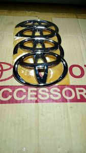 logo grill Toyota land cruiser croum
