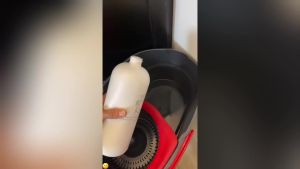 น้ำยาทำความสะอาดพื้น R & W Mop Soap กลิ่นคลื่นบราซิล - น้ำยาทำความสะอาดพื้นหลายพื้นผิวสำหรับห้องน้ำและห้องครัว สูตรหรูหราพร้อมกลิ่นหอมยาวนาน (1 ชิ้น)