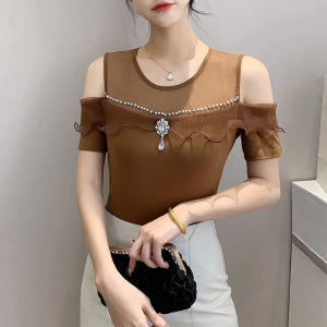 Yimei 2024 Mùa Hè Thiết kế mới cảm giác ra khỏi vai áo thun tay ngắn nữ lớn độc đáo ôm vừa màu đen phía trên