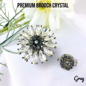 ZK Jewellery Set 2 in 1 [FREE BOX] Kerongsang Bahu Kristal Pin Tudung Hijab Premium Brooch Crystal Sunflower CY3349