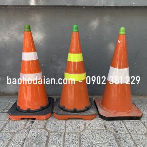 Cọc tiêu giao thông cọc tiêu cảnh báo cọc phản quang chóp nón 65cm x 34 x 34