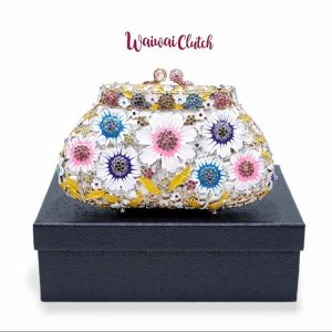 Waiwai Clutch Tas Kondangan Waiwai Crystal Flower Elegant Cantik CR6275