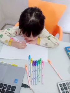 Mengenal Pulpen Lilin Warna Warni Isi 12 Pcs Tinta Hitam