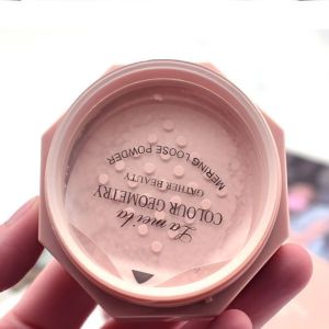 DNT star anise loose powder setting powder oil control hair concealer long-lasting waterproof and sweat-proof no makeup off no card powder brightening powder