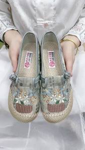New Chinese-Style WomenS Breathable Ethnic Embroidered Shoes Traditional Fisherman Shoes Comfortable Shoes For Middle-Aged And Elderly Mothers