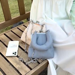 Tas Selempang Kulit Wanita Tas Cewek Slingbag Klip Rantai JS 8479