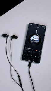 AIDOGA AUD-611 In-Ear Earphones Hi-Fi Stereo Sound Low Latency Noise Cancellation Wired Headphone for Lightning Type-C 3.5mm 1.2M Length