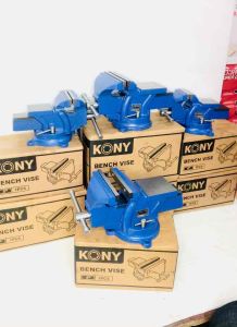 ปากกาจับชิ้นงาน 4” นิ้ว ยี่ห้อ KONY ทํามาแบบพิเศษ ตัวฐานสามารถ หมุนรอบตัวได้ เหล็กหล่อเหนียว