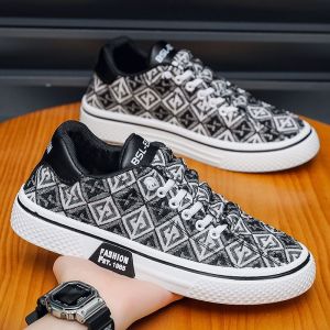 Colorful mens canvas shoes breathable and versatile low-top sneakers casual student cloth shoes