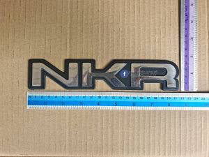 ตัวหนังสือติดแผงหน้า Isuzu NKR