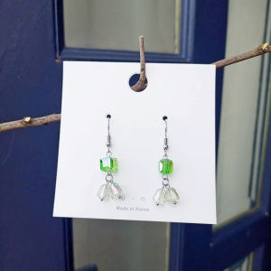 Bông tai móc câu pha lê handmade xinh đẹp