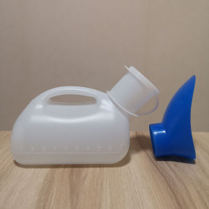 【Local Delivery】Male Urinal with Handle for Travel or Traffic 1000ml (1Liter) Portable Plastic Urinal