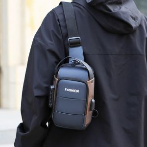 CRNGW พอร์ตชาร์จ USB กระเป๋าหน้าอกผู้ชาย ป้องกันการโจรกรรม สายรัดปรับได้ กระเป๋าสะพายข้าง ความผ่อนคลาย ความจุขนาดใหญ่ กระเป๋าสะพายข้างแบบมีรหัสผ่าน กลางแจ้ง