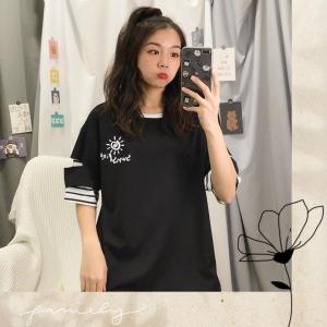 QDshop เสื้อยืดราคาดี 🍋 คอกลมลายสวย ✨ สีสันแซ่บ 💕 ราคาสบาย กระเป๋า จัดเลย🖤 เสื้อสีแดง