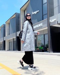 KEKINIAN JAKET KOREAN STYLE - HIJACKET BELVA CLOUDGREY - JAKET WANITA MUSLIMAH HIJACKET STORE JAKET PANJANG MENGHANGATKAN KUALITAS OKE