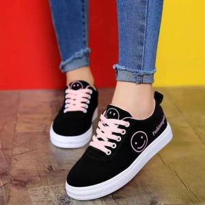 Sepatu wanita sneakers motif smile hitam Lucu kanvas sepatu sekolah poxing cod