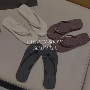 [Free Shipping] WomenS Summer Flip-Flops Non-Slip Fashionable For Travel Durable Mid-Heel New Outdoor Beach Sandals For Girls