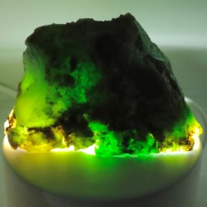 batu natural giok akik Bongkahan batu yg dikirim sesuai foto Kode245